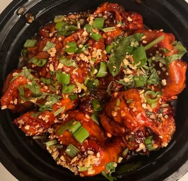 Chilli Paneer Momos.